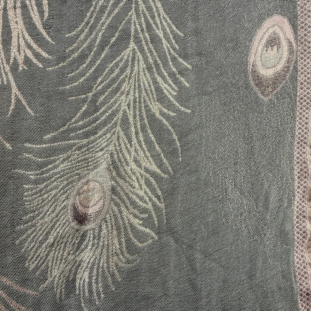 Vince Camuto Scarf Womens OS Grey Gold Peacock Feather Metallic Shimmer Frayed - Picture 5 of 10